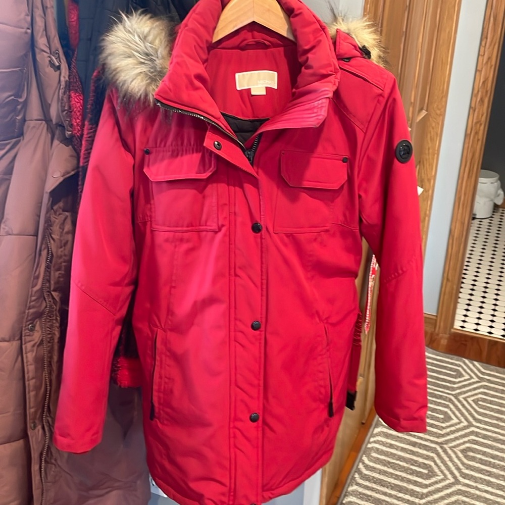 Gently used Michael Kors belted ski coat/sz M
